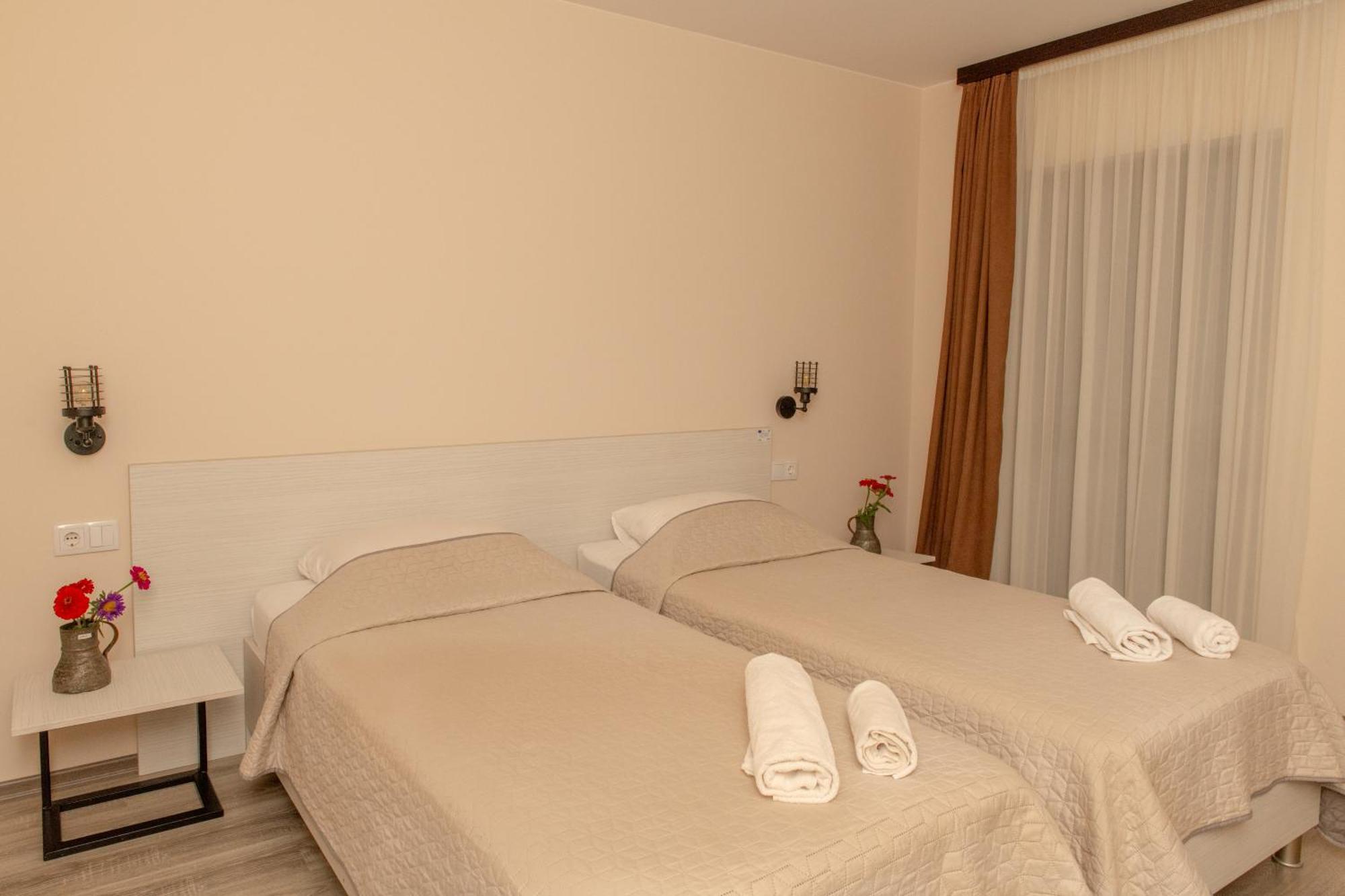 Alvani Inn K'vemo Alvani ภายนอก รูปภาพ