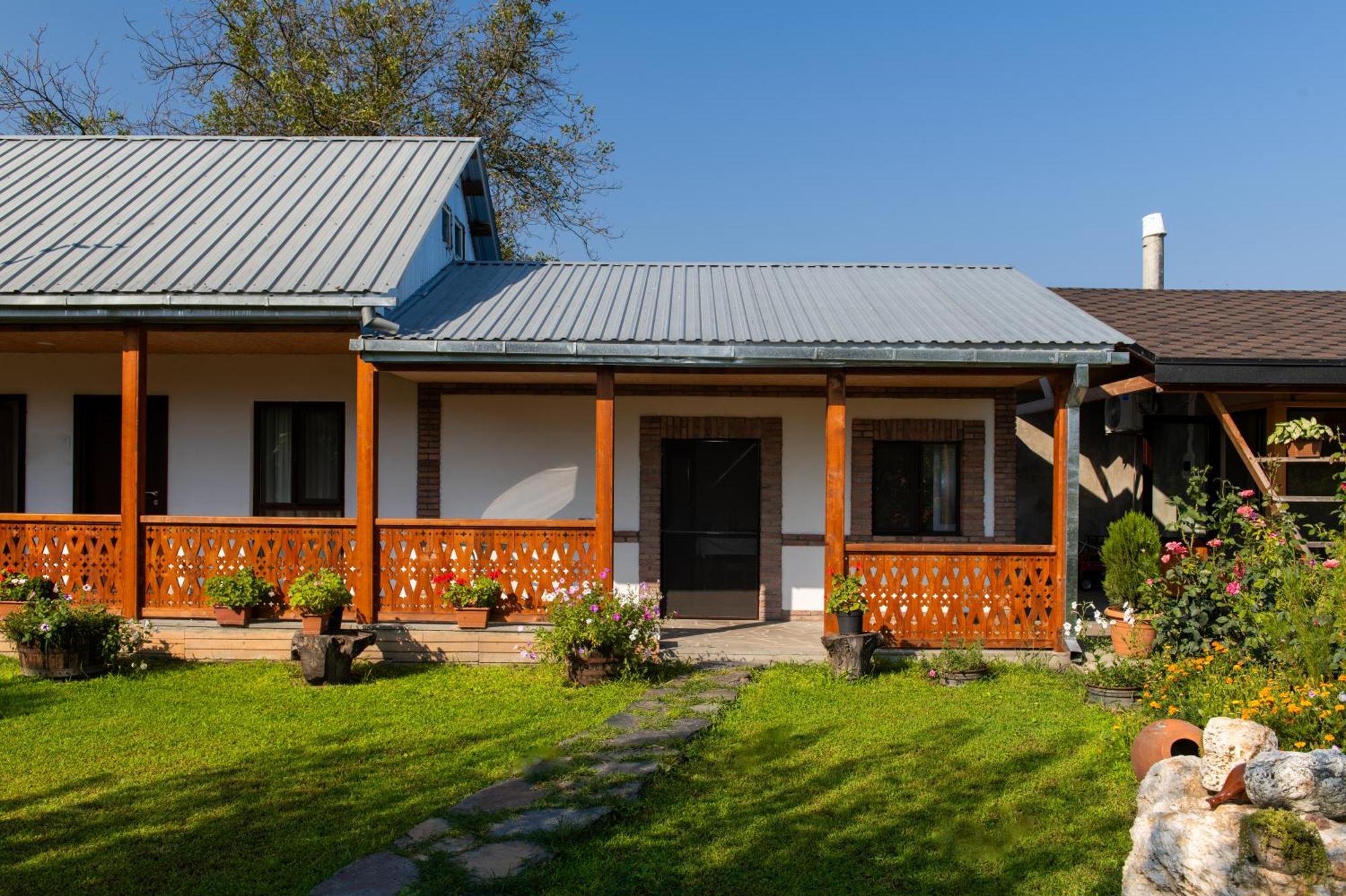 Alvani Inn K'vemo Alvani ภายนอก รูปภาพ