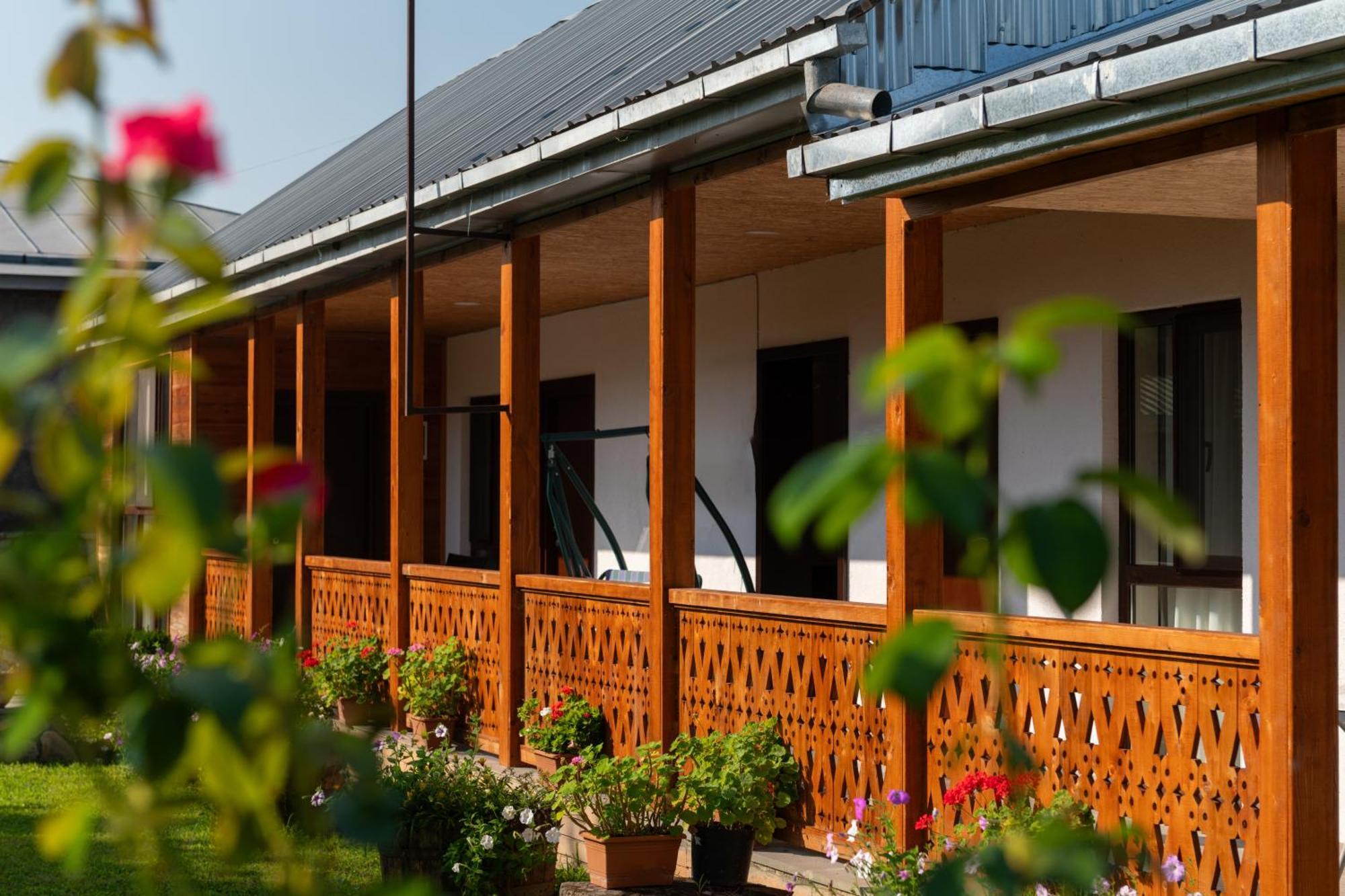 Alvani Inn K'vemo Alvani ภายนอก รูปภาพ
