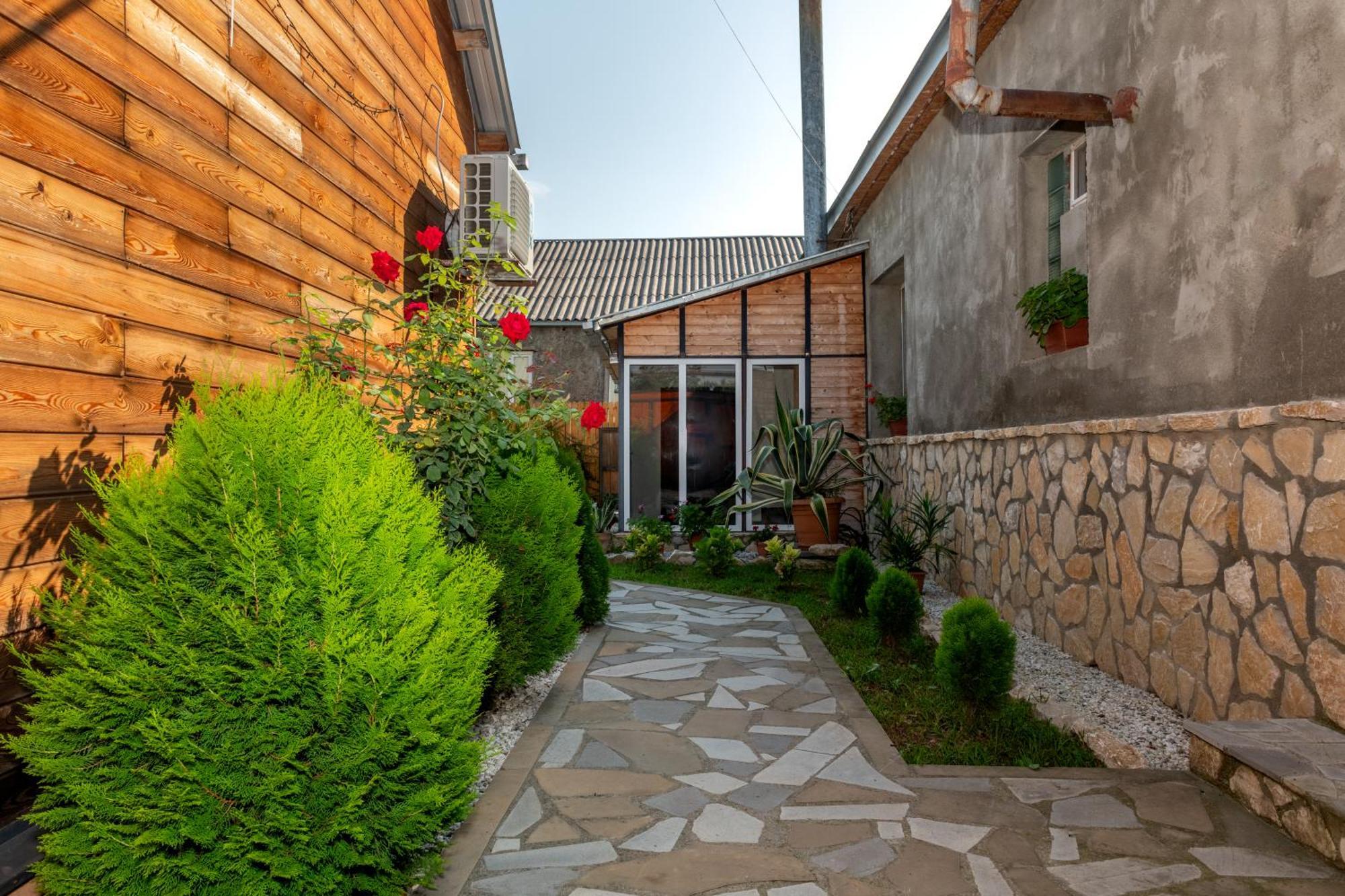 Alvani Inn K'vemo Alvani ภายนอก รูปภาพ